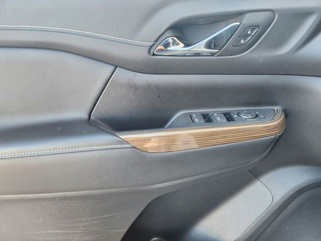 Used 2023 GMC Acadia SLE image 23