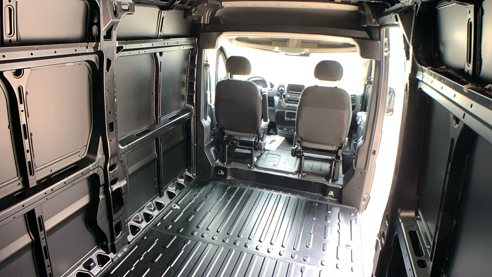 New 2025 RAM ProMaster 2500 w/ Convenience Group image 30