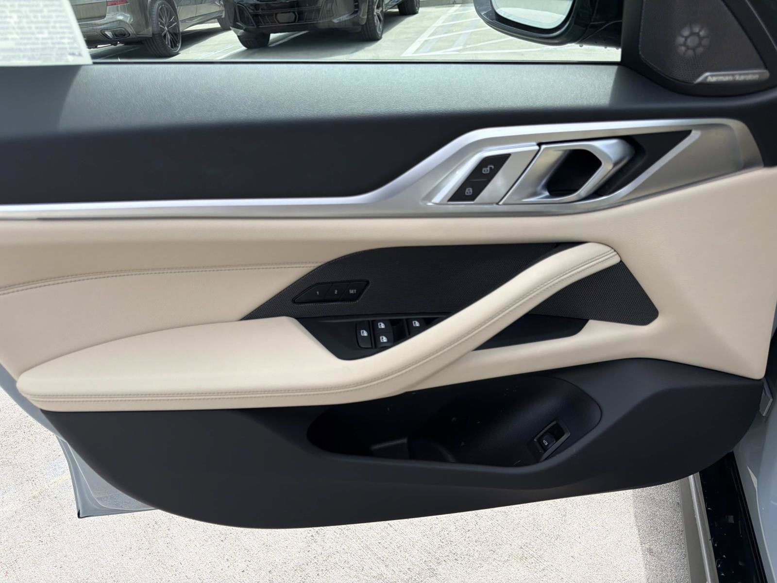 Used 2025 BMW M440i RWD image 13