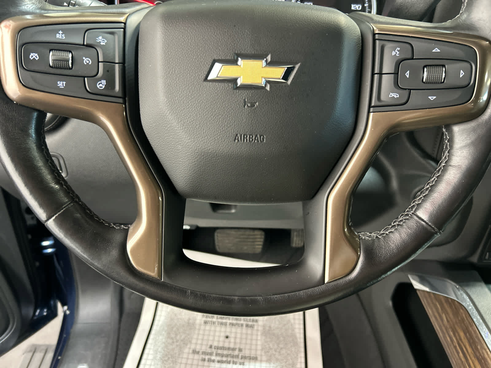 Used 2019 Chevrolet Silverado 1500 High Country w/ Technology Package AWD/4WD image 22