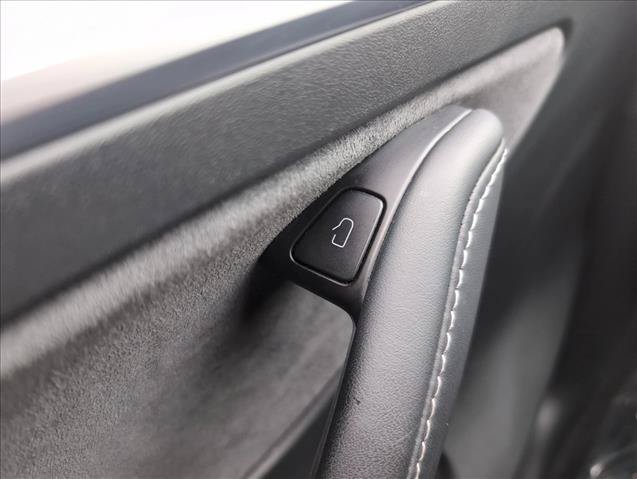 Used 2024 Tesla Model Y Long Range AWD/4WD image 19