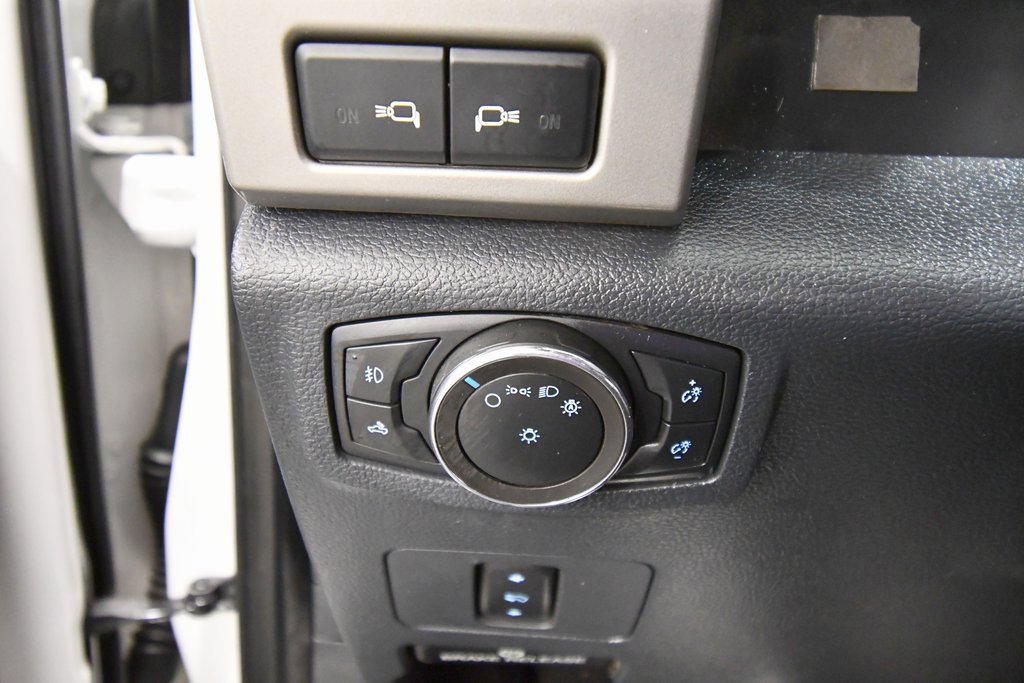 Used 2022 Ford F350 Lariat image 19