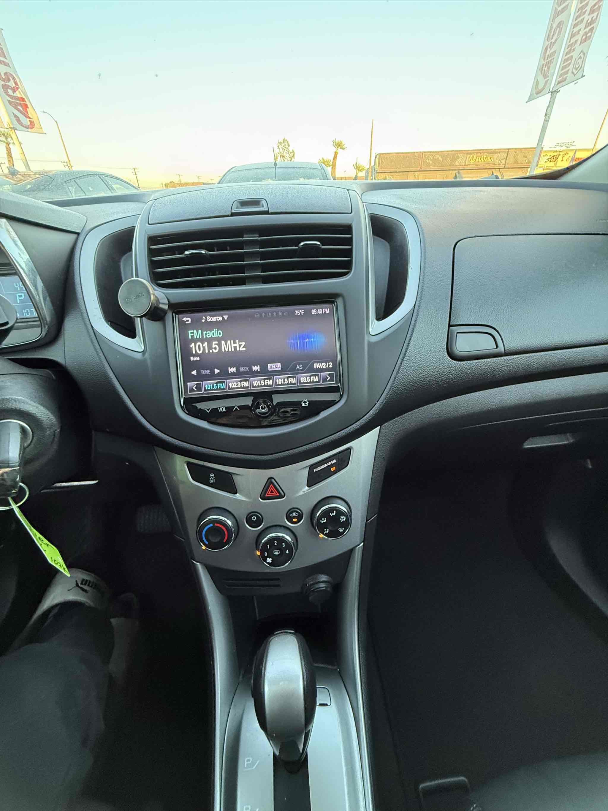 Used 2015 Chevrolet Trax LT w/ LT Sun and Sound Package FWD image 92