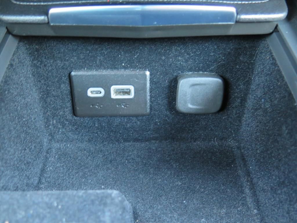 Certified 2024 Cadillac XT4 Premium Luxury image 15