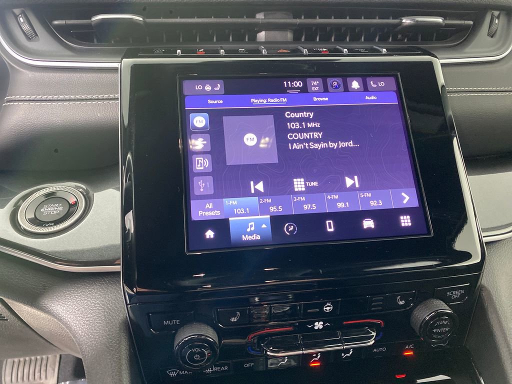 Used 2023 Jeep Grand Cherokee Altitude image 21