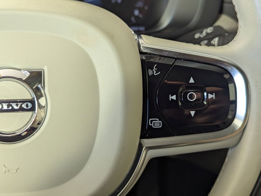 Used 2019 Volvo XC60 T5 Inscription w/ Protection Package Premier image 8