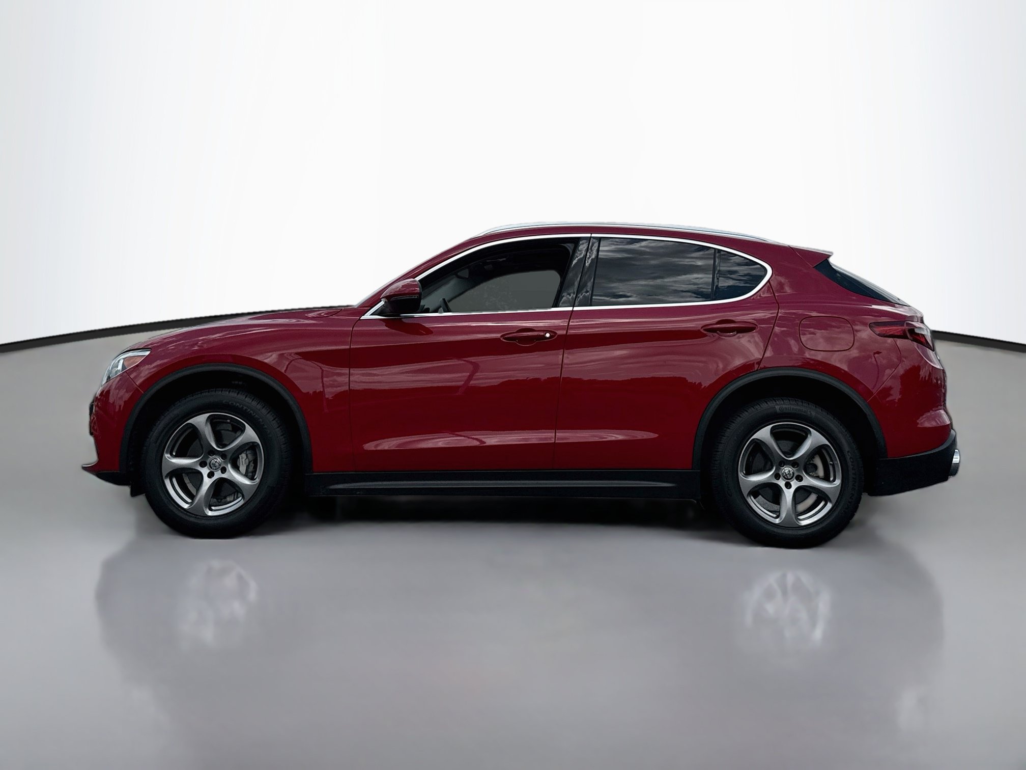 Used 2021 Alfa Romeo Stelvio Sprint w/ Sun & Sound Package AWD/4WD image 4