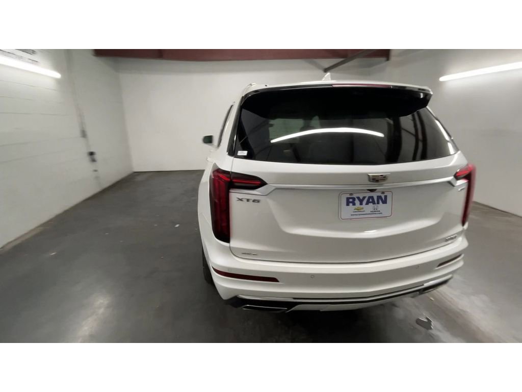 Used 2020 Cadillac XT6 Premium Luxury image 7