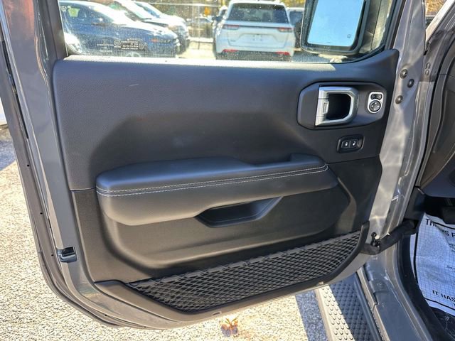 Certified 2021 Jeep Wrangler Unlimited Sahara w/ LED Lighting Group image 14