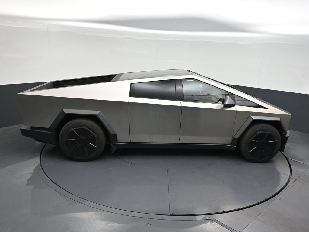 Used 2024 Tesla Cybertruck AWD Crew Cab image 19