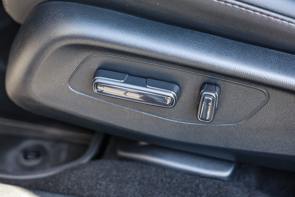 Used 2027 Honda HR-V EX-L image 12