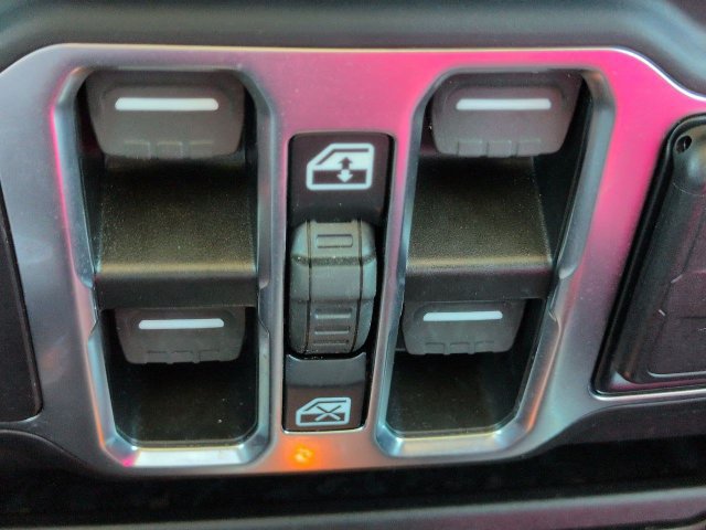 Used 2023 Jeep Gladiator Sport AWD/4WD image 22