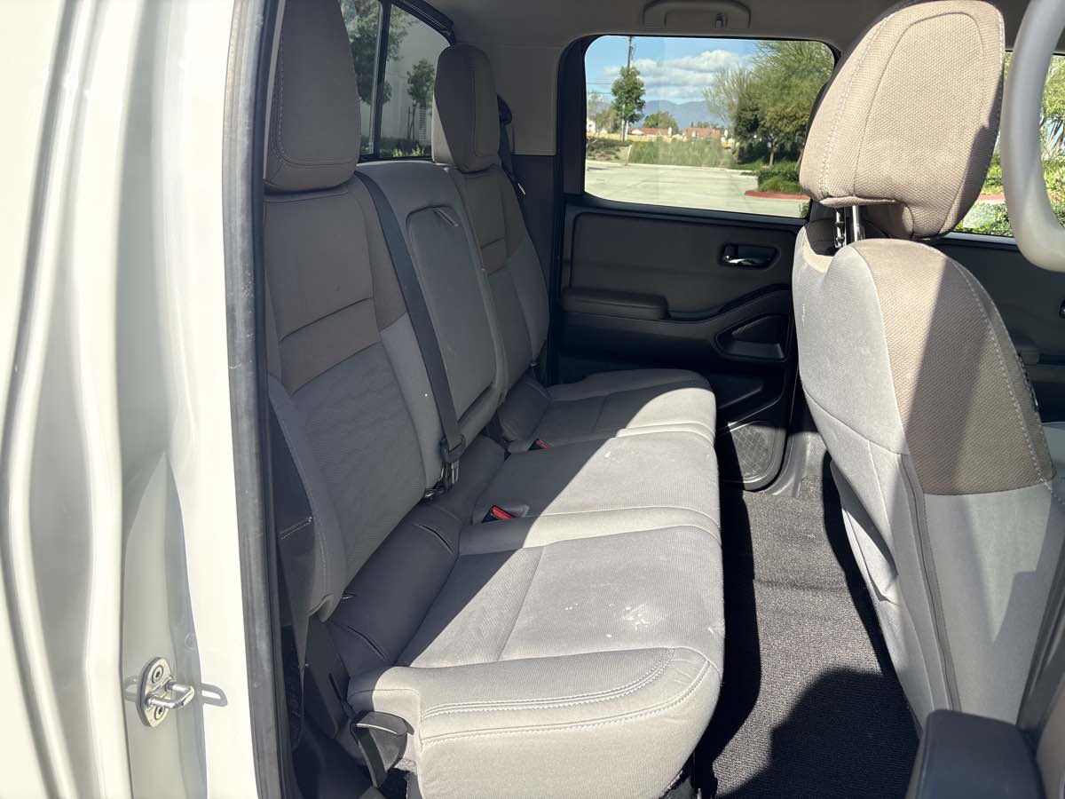 Used 2022 Nissan Frontier SV image 13