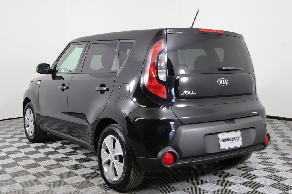 Used 2016 Kia Soul Base image 4