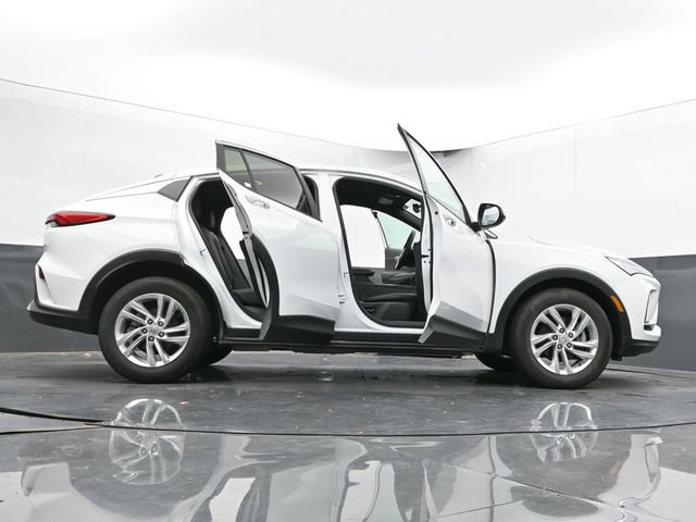 Used 2025 Buick Envista Preferred image 74