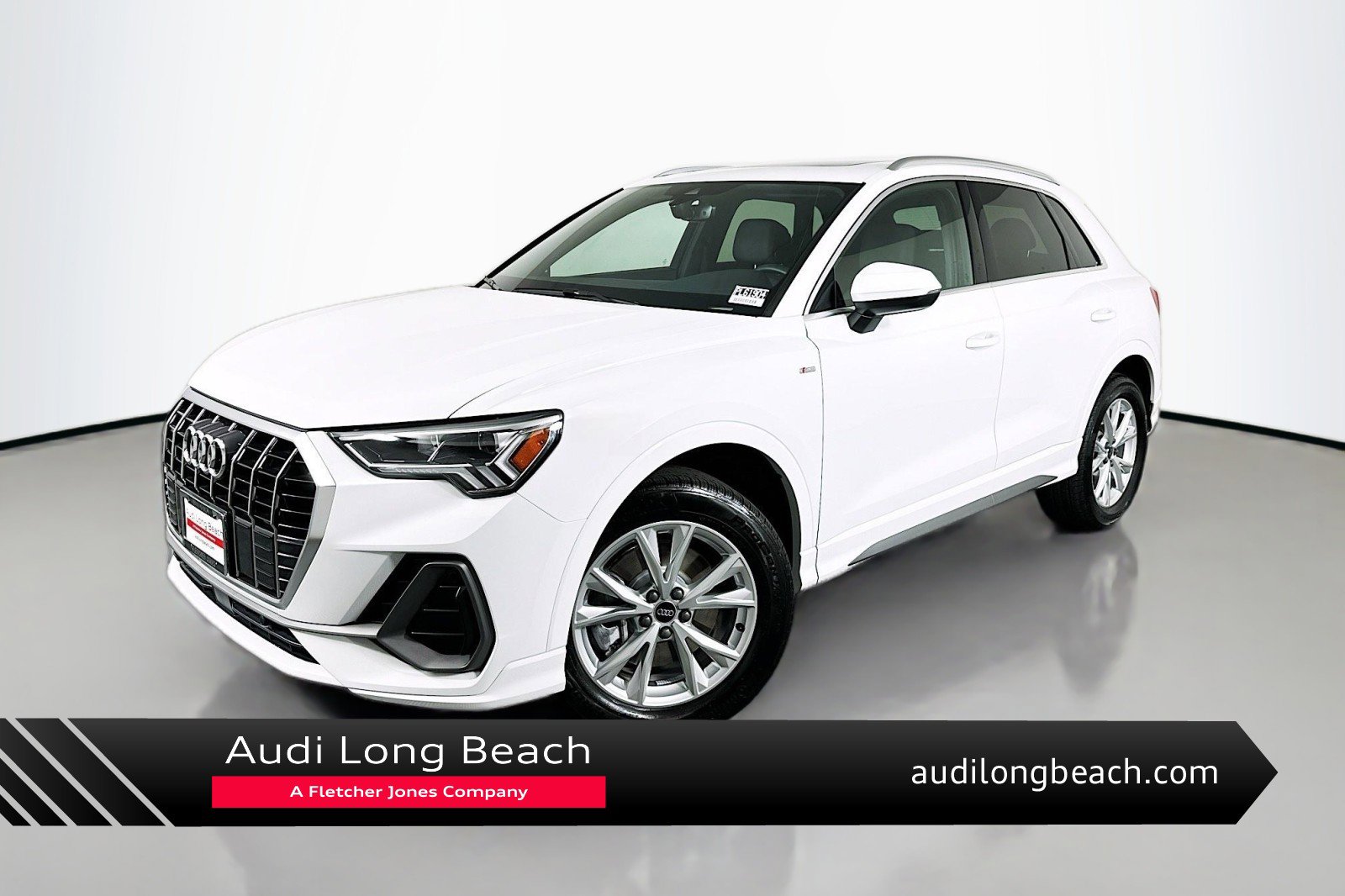 Used 2025 Audi Q3 2.0T Premium w/ Convenience Package image 1