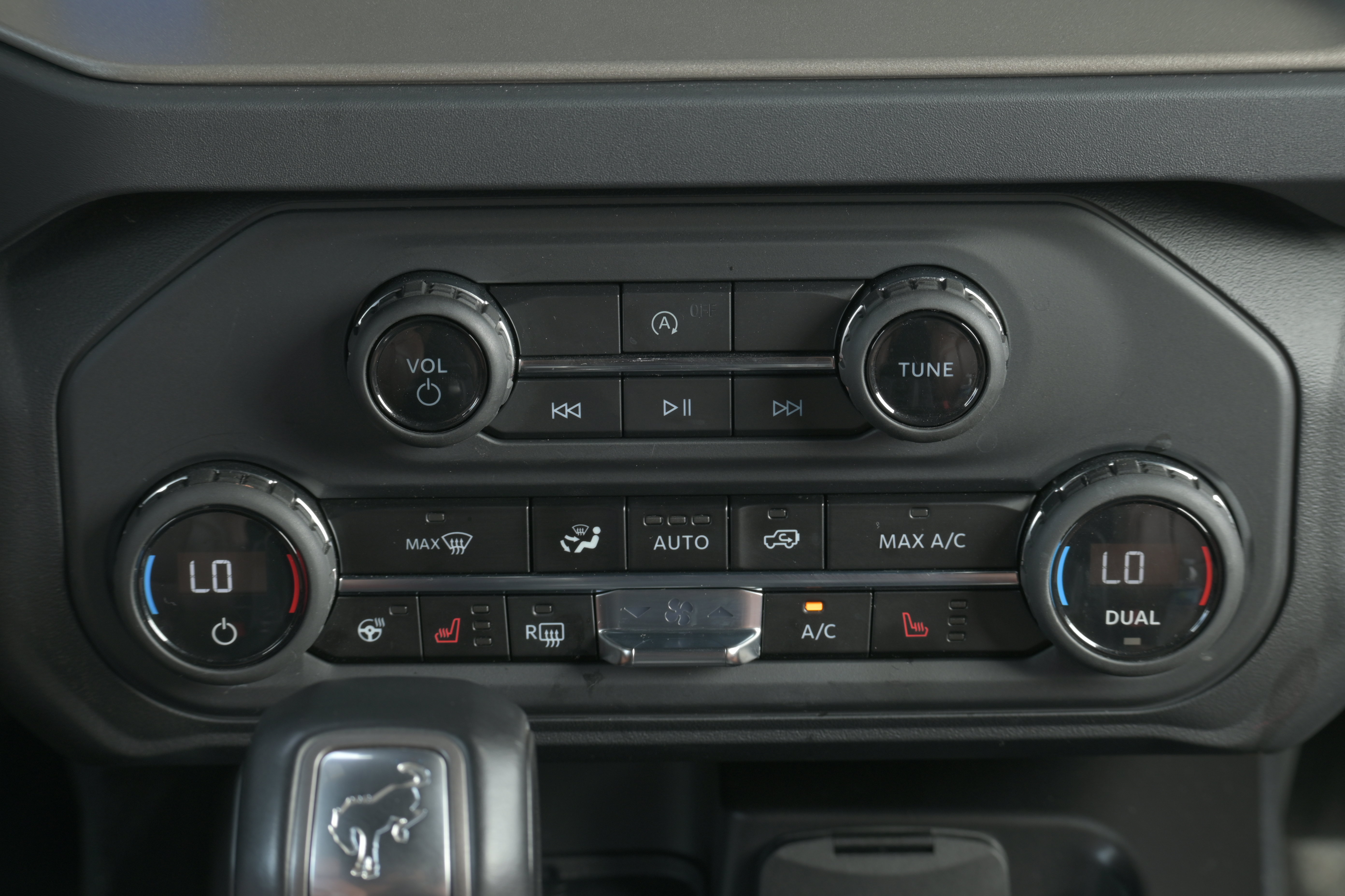 Used 2025 Ford Bronco Outer Banks AWD/4WD image 16