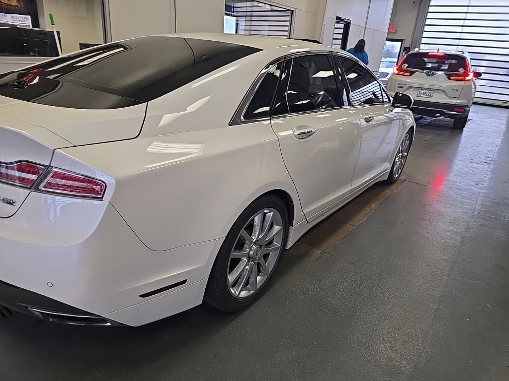 Used 2016 Lincoln MKZ AWD w/ Equipment Group 300A Reserve image 4