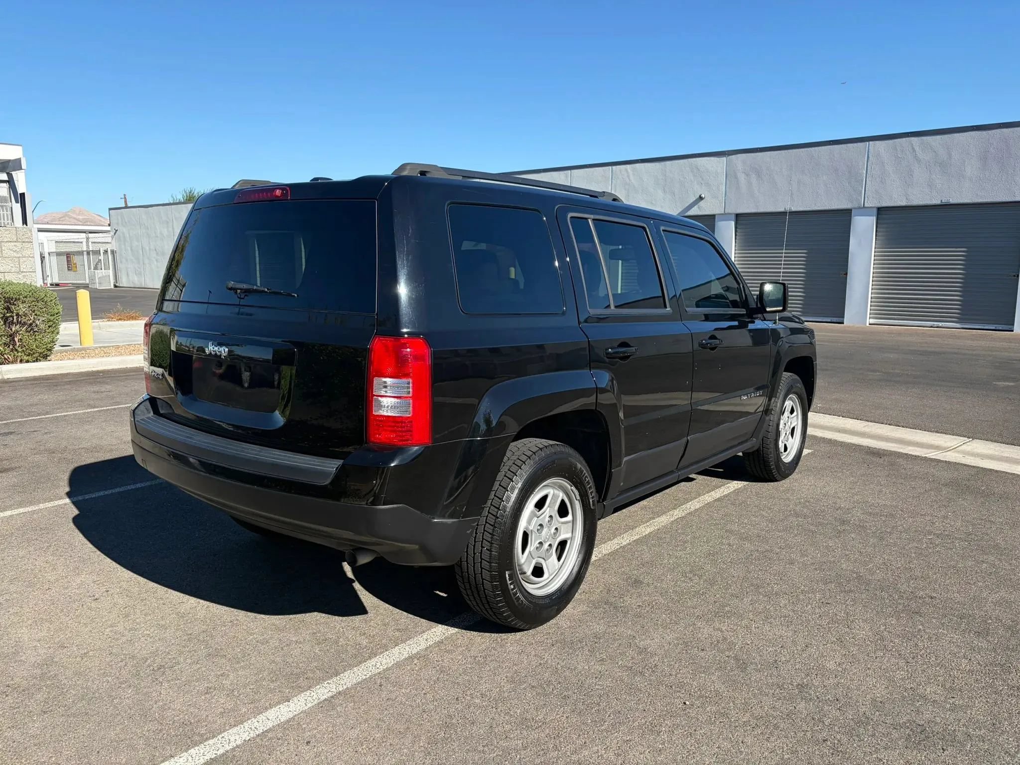 Used 2016 Jeep Patriot Sport w/ Power Value Group AWD/4WD image 4