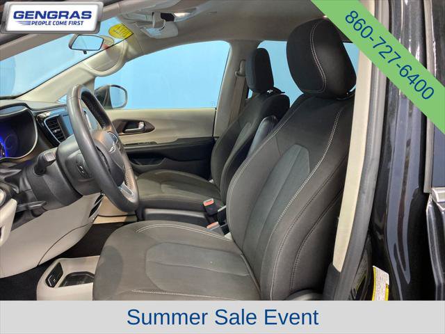 Certified 2022 Chrysler Voyager LX FWD image 9
