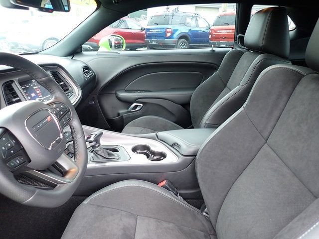 Used 2023 Dodge Challenger R/T w/ Plus Package image 15