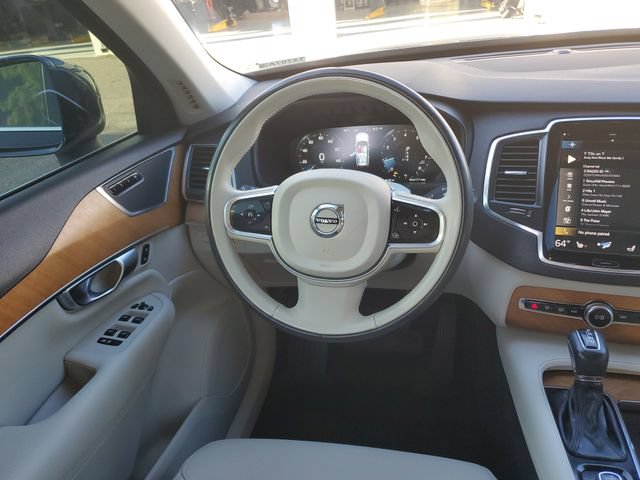 Used 2021 Volvo XC90 T6 Momentum w/ Climate Package AWD/4WD image 12