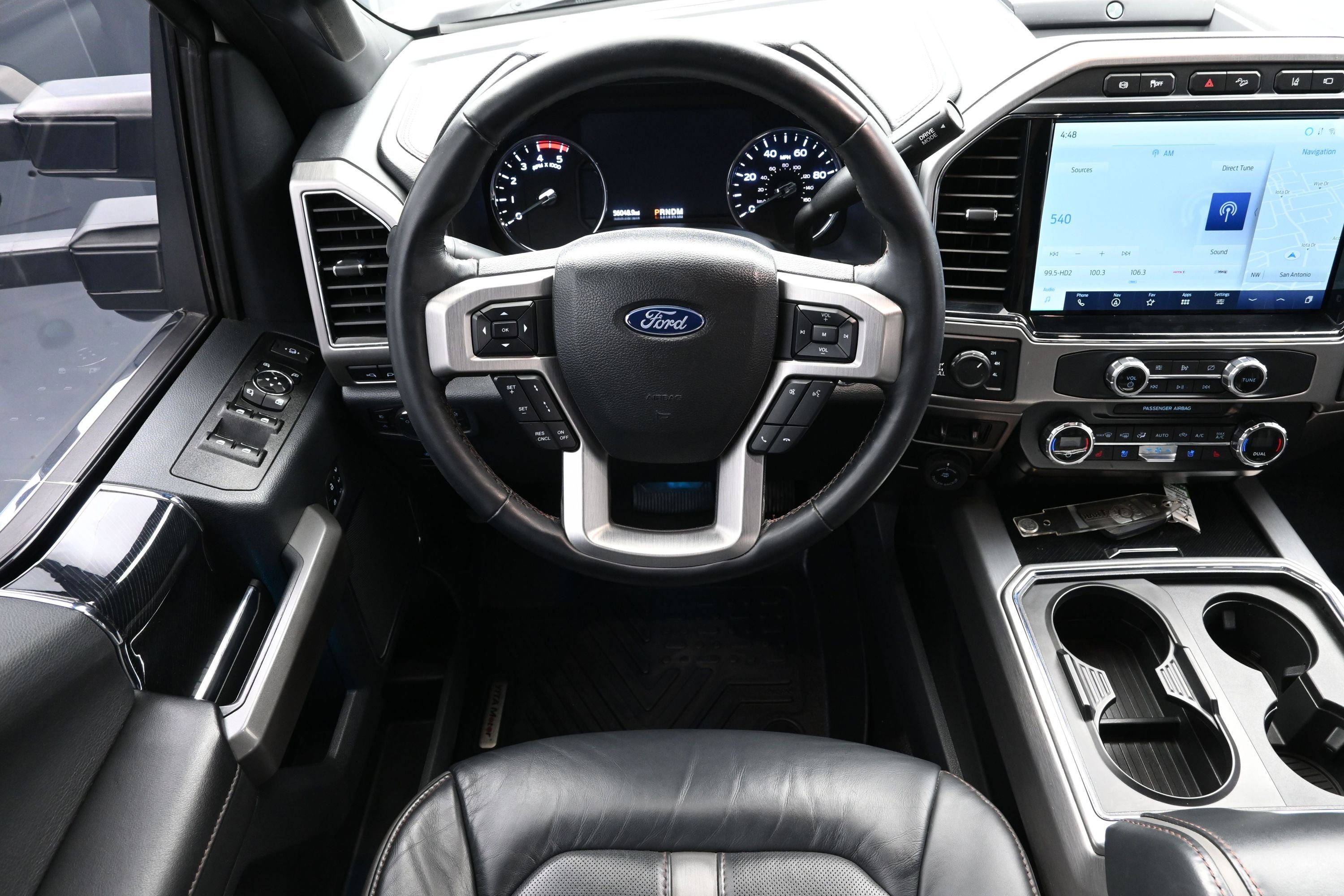 Used 2022 Ford F350 Platinum w/ FX4 Off-Road Package AWD/4WD image 26