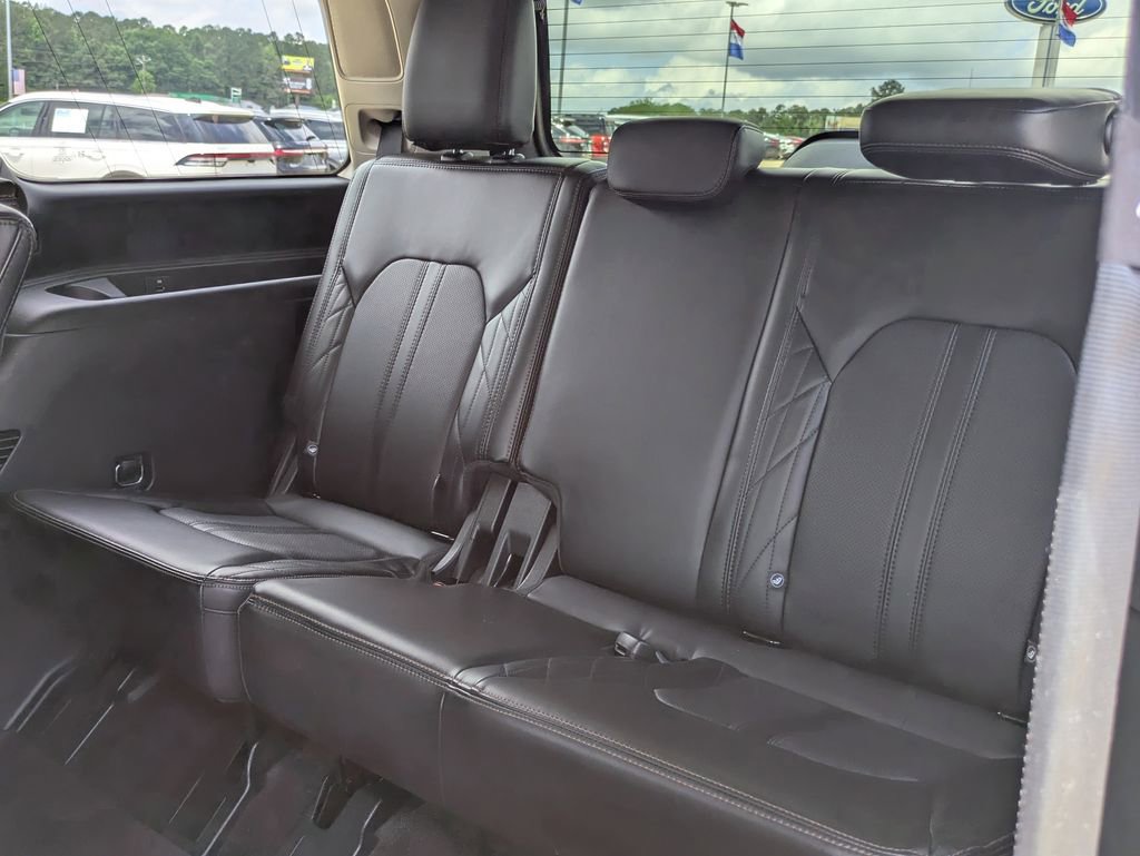 Used 2019 Ford Expedition Platinum RWD image 11