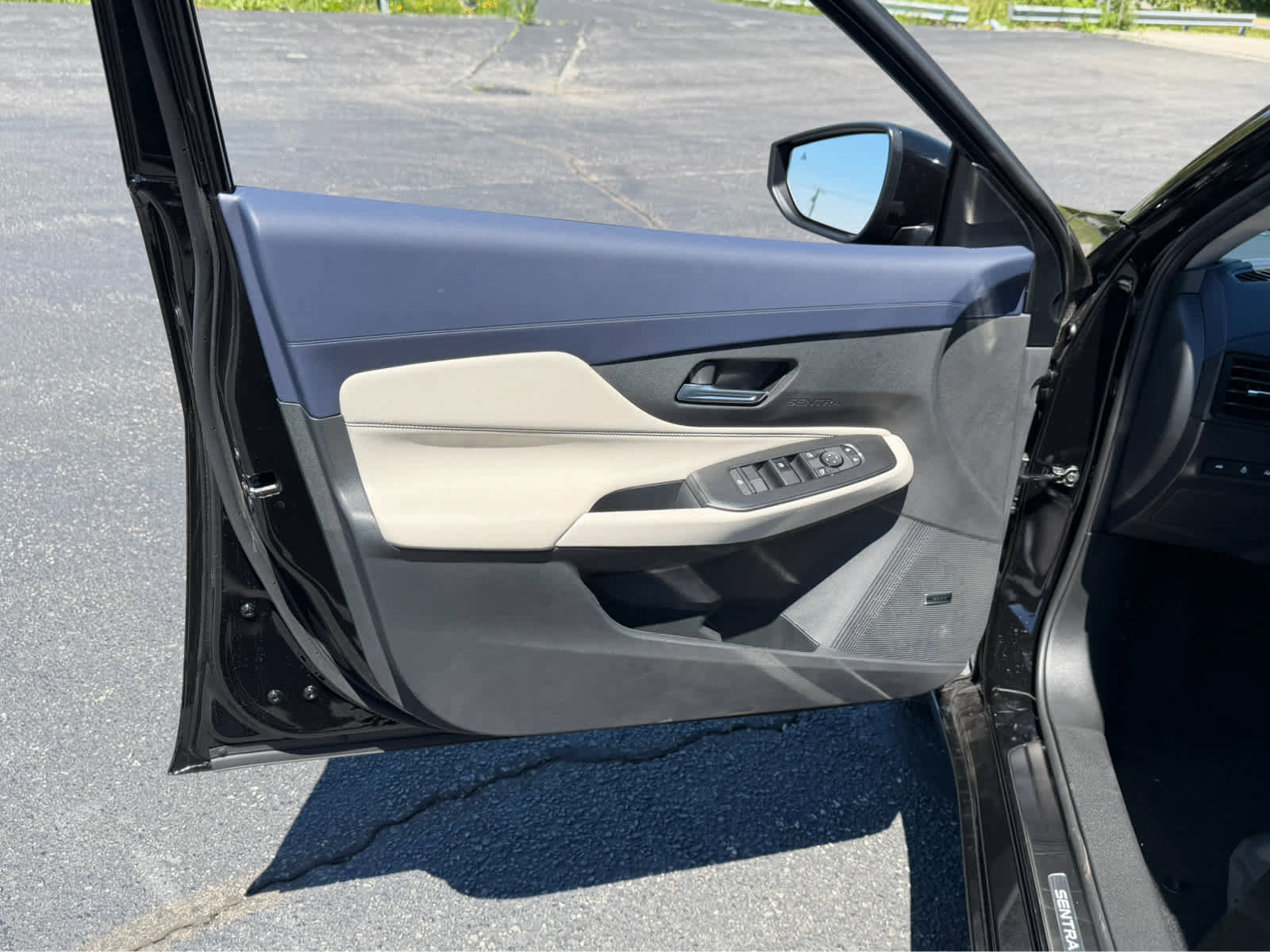 New 2026 Nissan Sentra SL FWD image 19