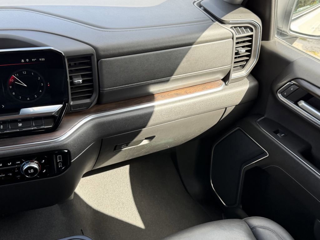 Used 2025 GMC Sierra 1500 SLT AWD/4WD image 15