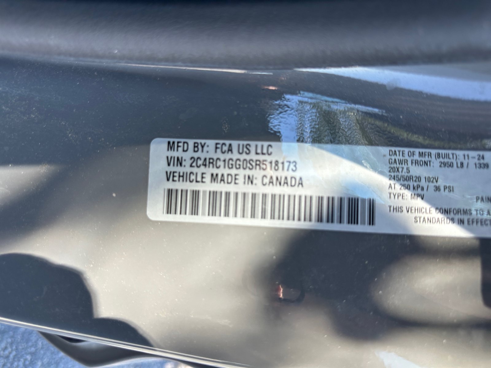 Used 2025 Chrysler Pacifica Limited FWD image 37