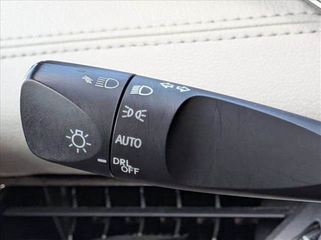 Used 2018 Toyota Avalon XLE Premium w/ All Weather Liner Package image 10