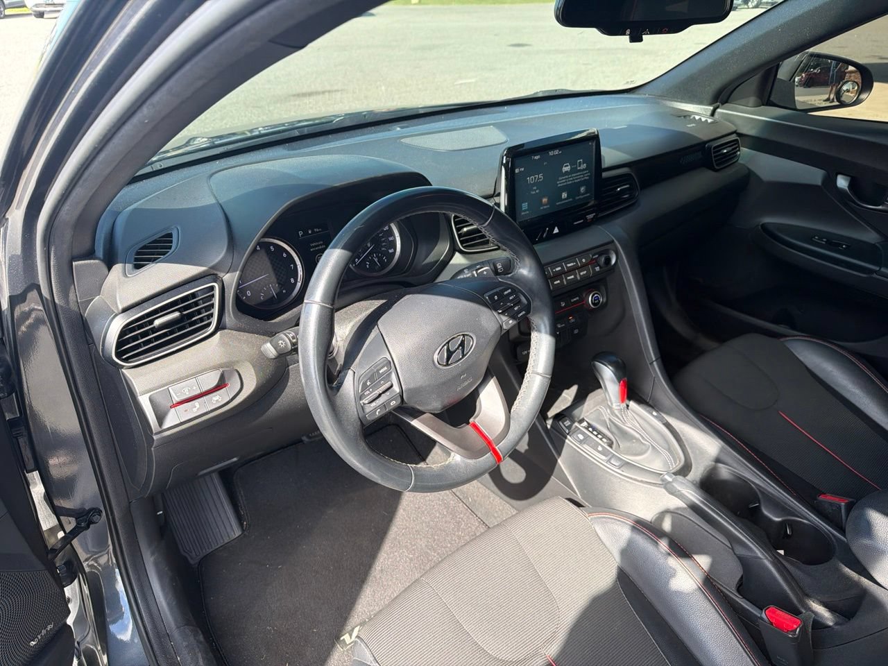 Used 2020 Hyundai Veloster 2.0 Premium FWD image 4