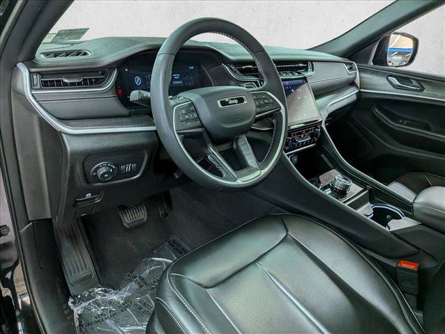 Used 2024 Jeep Grand Cherokee L Limited w/ Trailer Tow Package AWD/4WD image 12