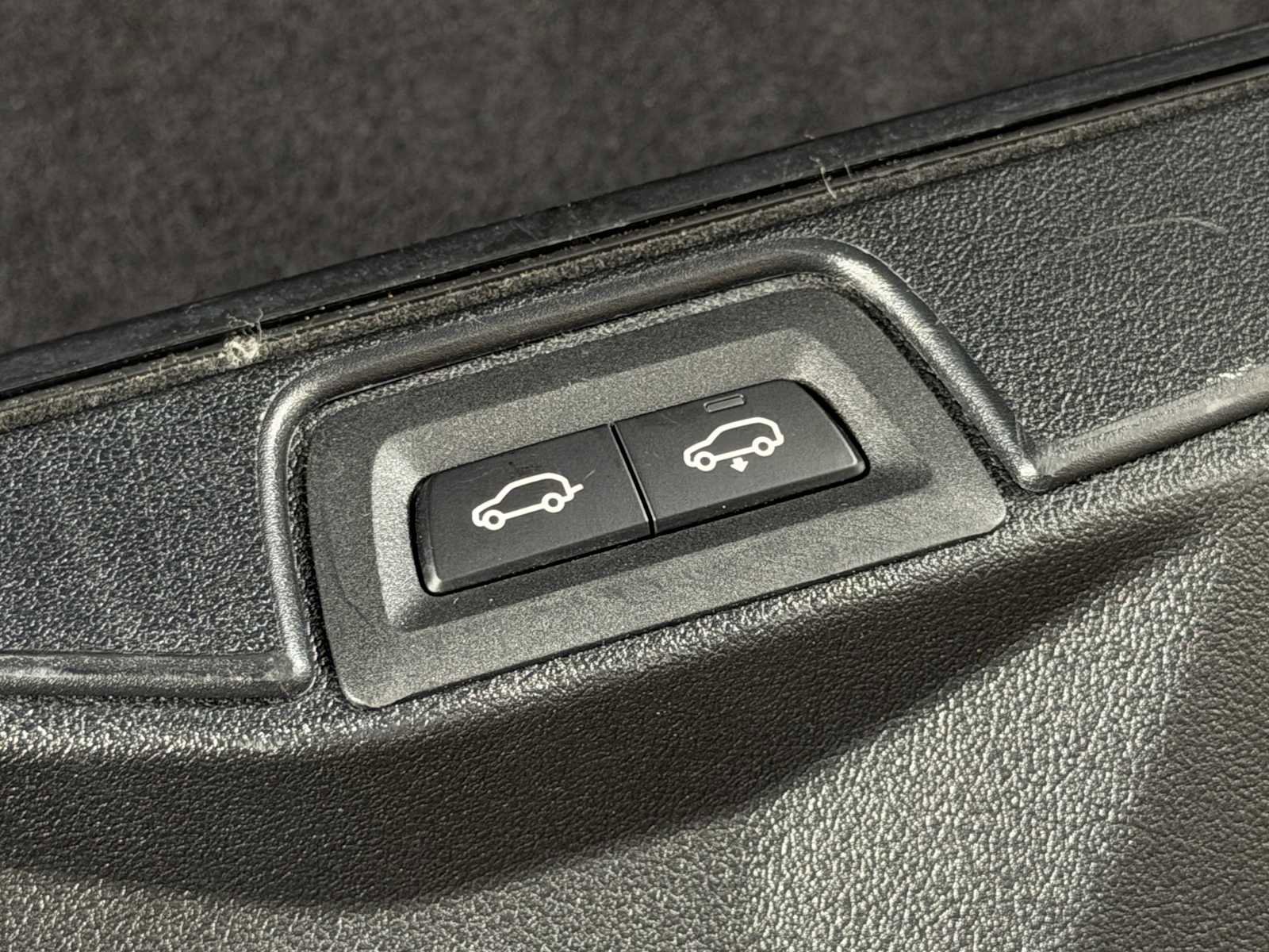 Used 2021 BMW X5 xDrive45e w/ Premium Package image 17