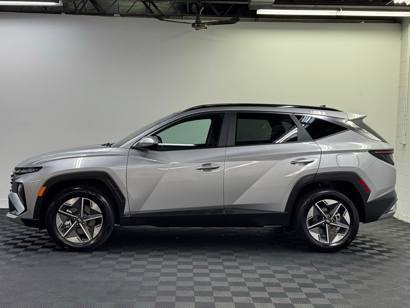 Used 2025 Hyundai Tucson SEL AWD/4WD image 3
