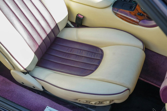 Used 1998 Aston Martin DB7 Volante image 54