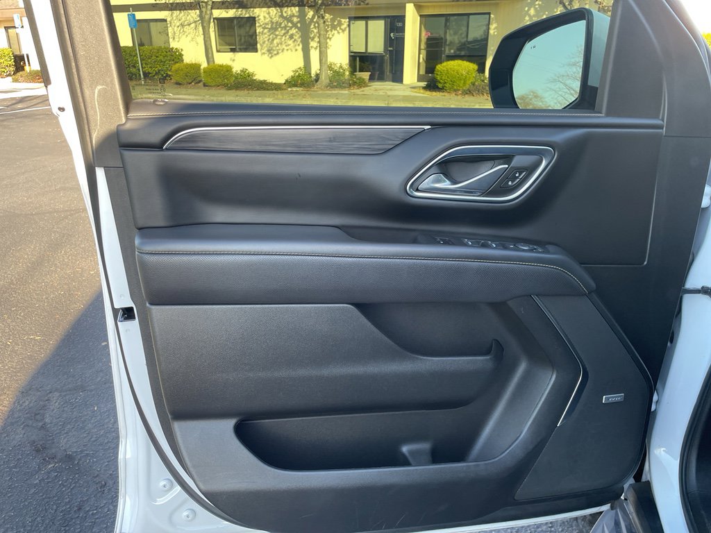 Used 2023 GMC Yukon SLT image 17