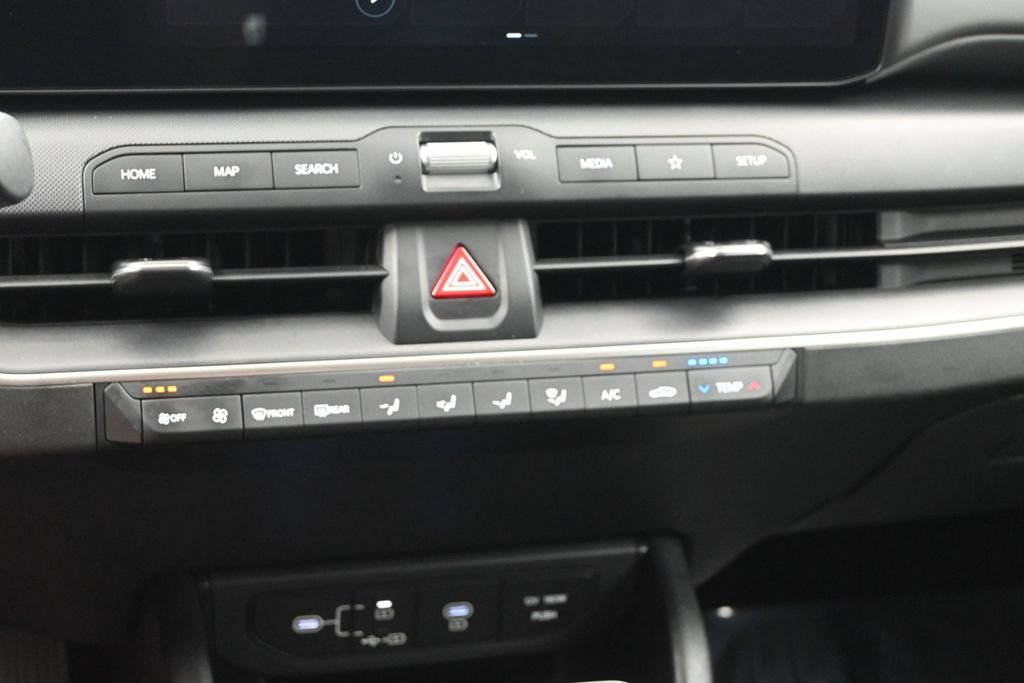 Used 2025 Kia K4 FWD image 17