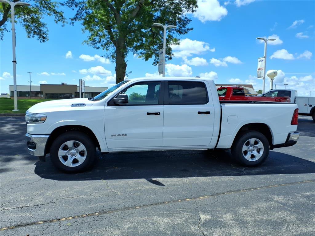 Used 2025 RAM 1500 Big Horn AWD/4WD image 4