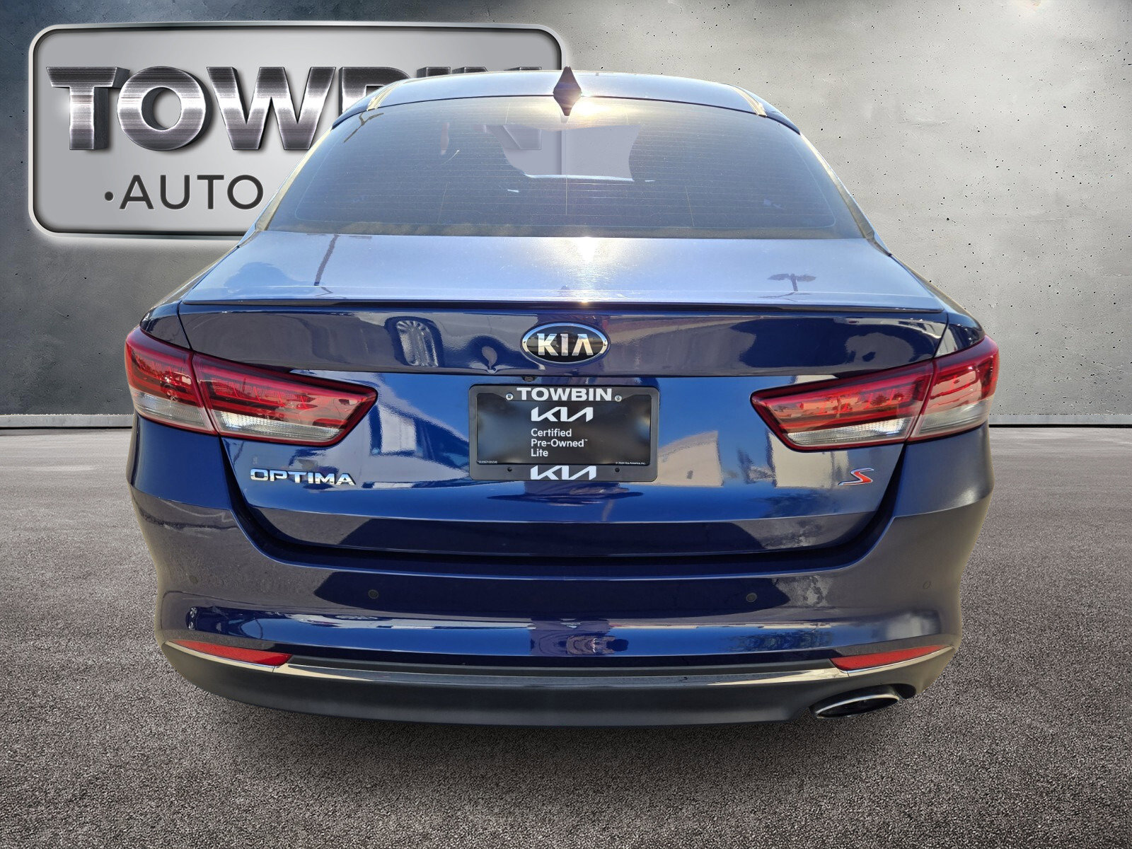 Used 2018 Kia Optima S image 6