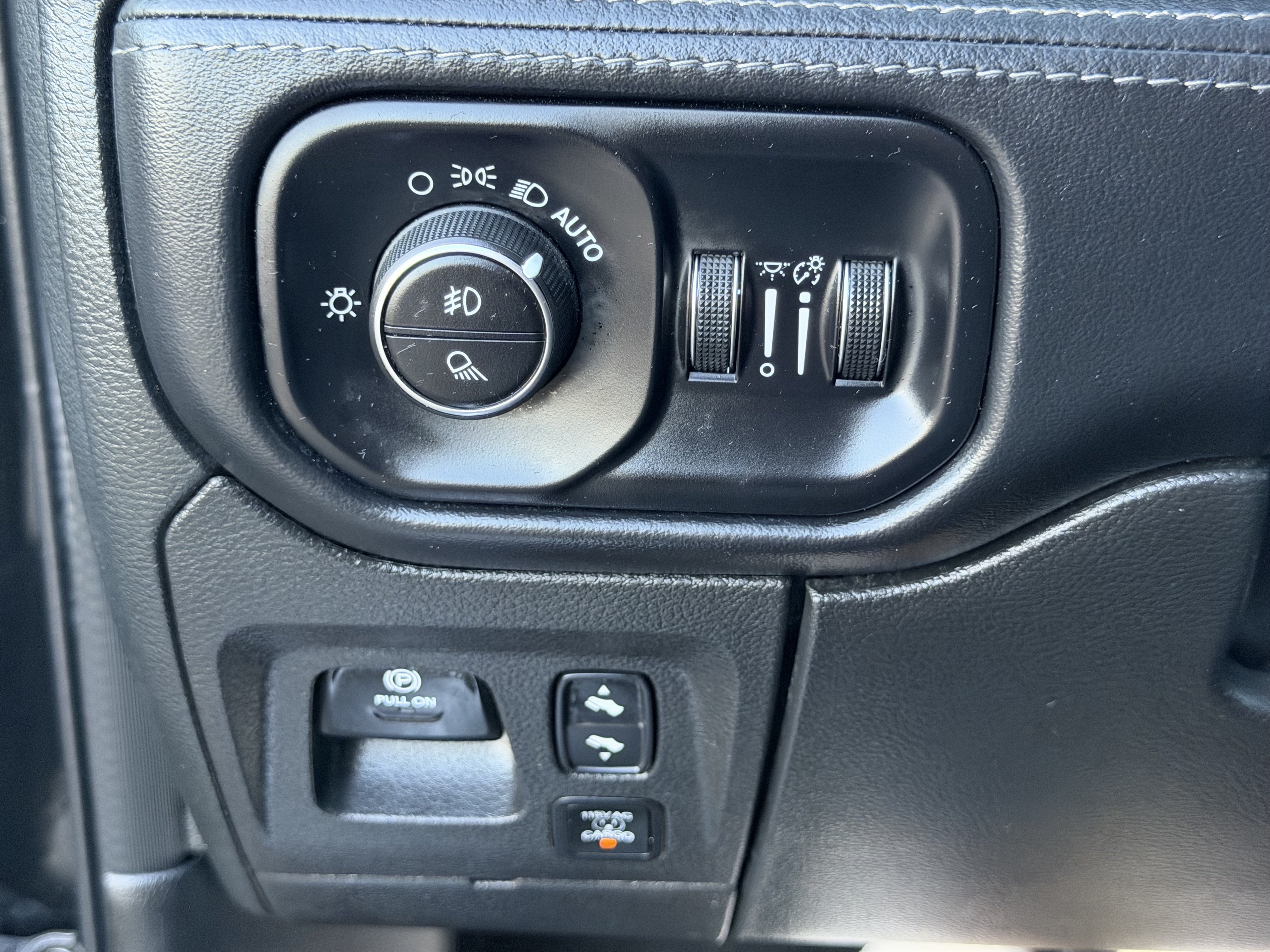 Used 2022 RAM 1500 Limited RWD image 16