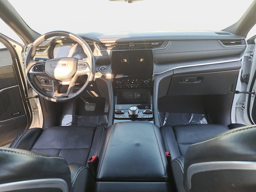 Certified 2023 Jeep Grand Cherokee L Overland w/ Advanced Protech Group III AWD/4WD image 10