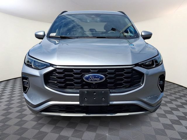 Certified 2023 Ford Escape ST-Line Elite AWD/4WD image 2