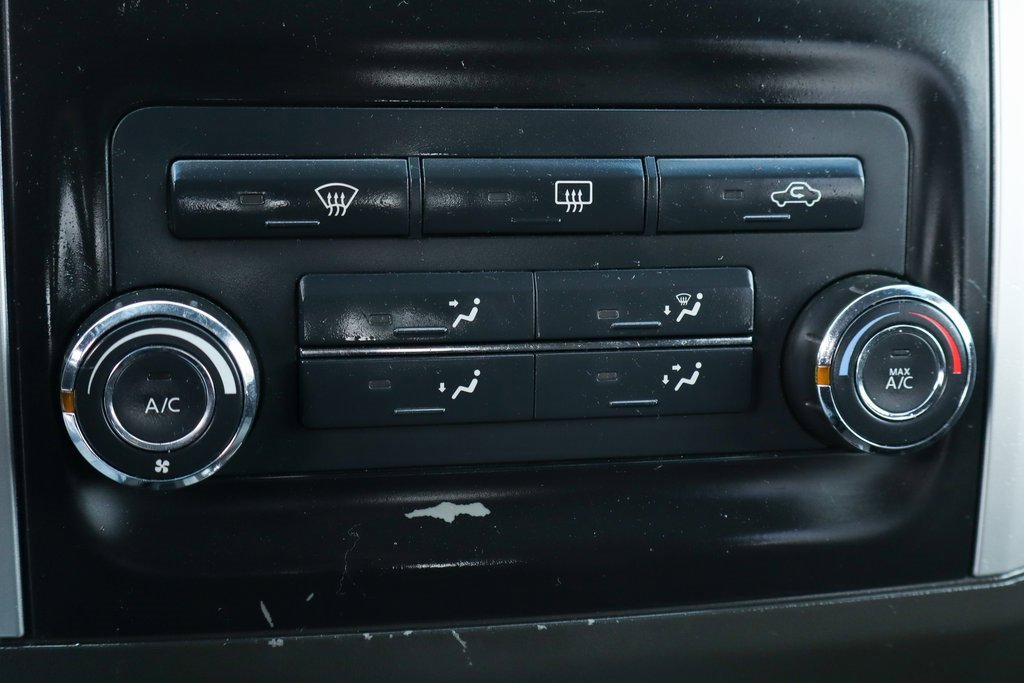 Used 2015 Nissan Xterra X image 25