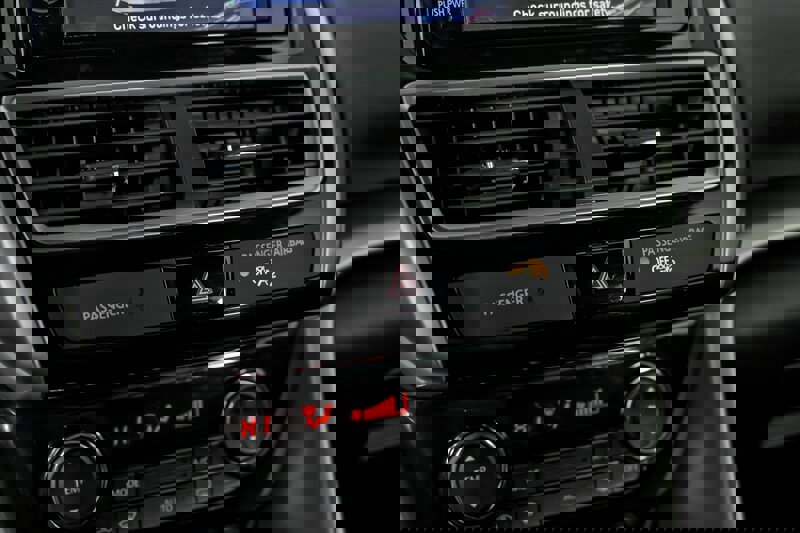 Used 2020 Mitsubishi Eclipse Cross ES image 28