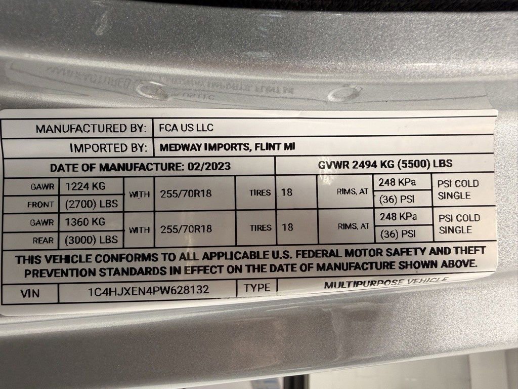 Used 2023 Jeep Wrangler Unlimited Sahara image 23