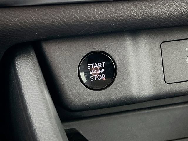 Used 2025 Nissan Rogue SV image 16