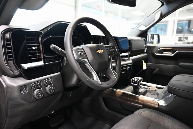 New 2026 Chevrolet Silverado 1500 LT image 23