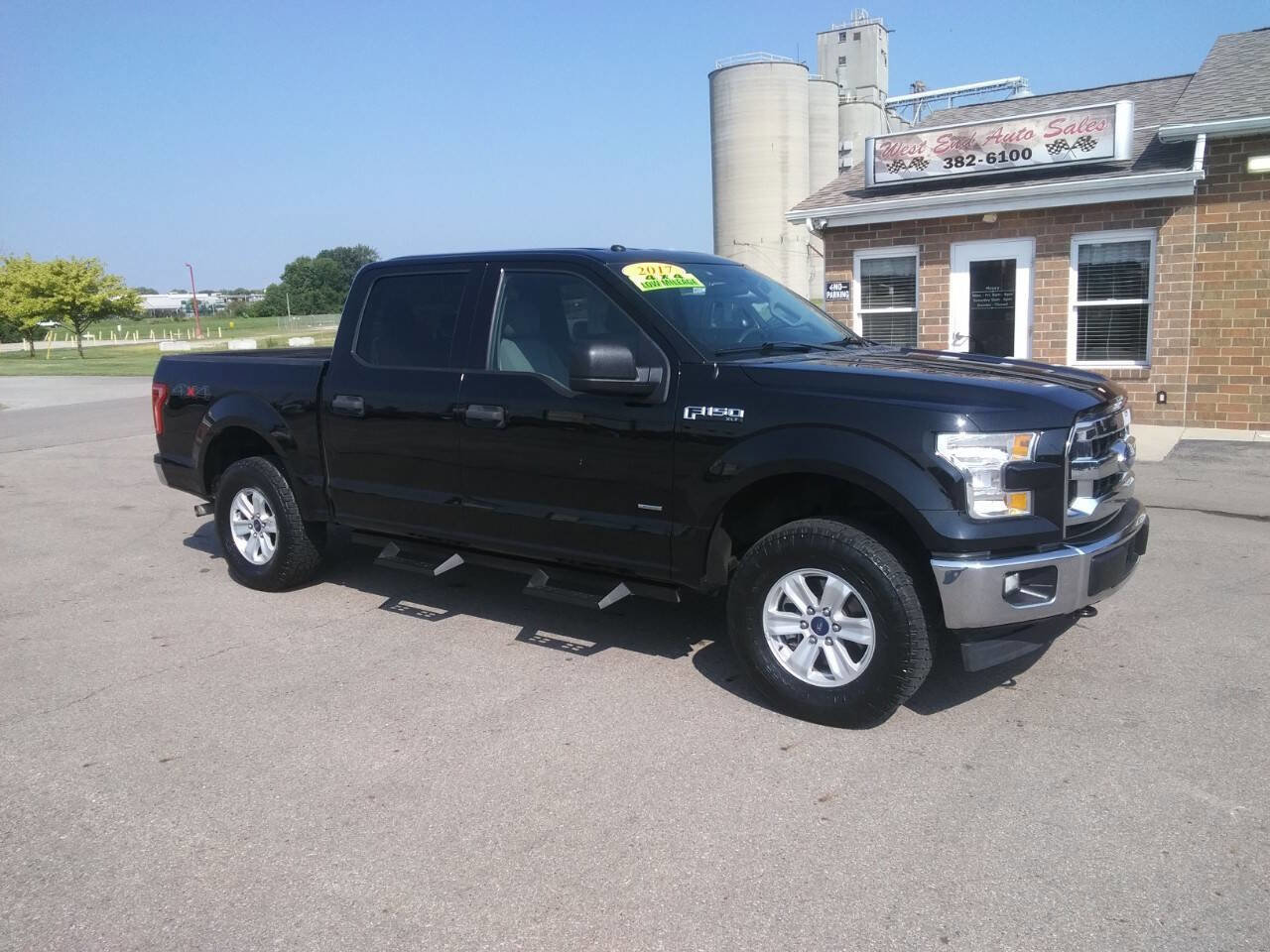 Used 2017 Ford F150 XLT image 3